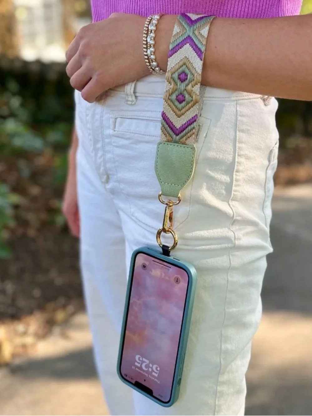 Save the Girls Clip & Go Strap w/ Zippered Pouch NWT Sage green - Picture 10 of 11